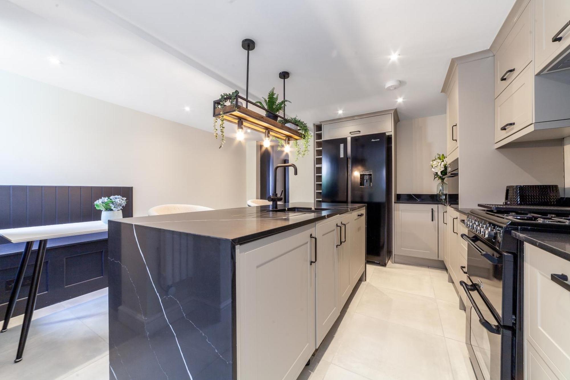 Peaceful 5br House With Garden & Terrace, Se Appartamento Londra