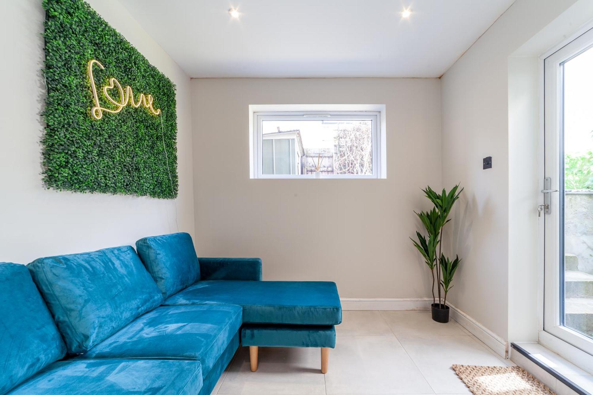 Peaceful 5br House With Garden & Terrace, Se
