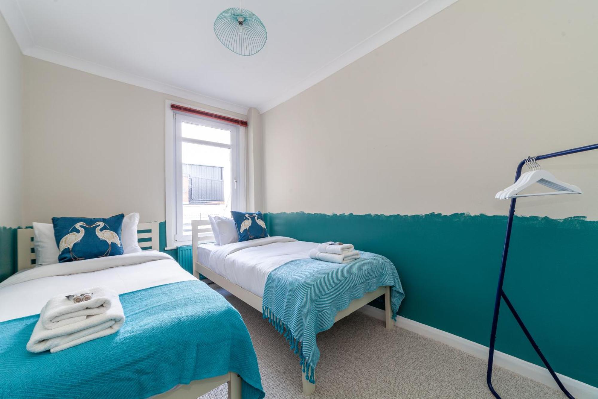Peaceful 5br House With Garden & Terrace, Se *